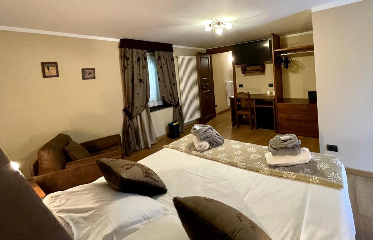 Hotel Edelweiss 3 Stelle Superior เบรยล์-แชร์วิเนีย ภายนอก รูปภาพ