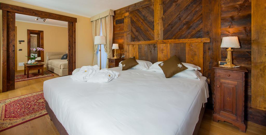Hotel Edelweiss 3 Stelle Superior เบรยล์-แชร์วิเนีย ภายนอก รูปภาพ